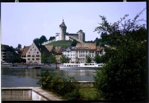 Schaffhausen: Rhein mit Burg Munot