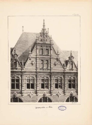 Appellationsgericht, Köln: Giebel des Mittelrisalits