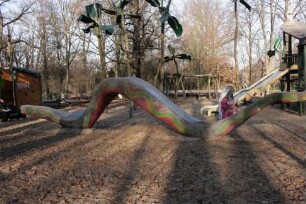 Spielfigur in Schlangenform