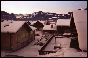 Gstaad: abendlicher Blick vom Hotelzimmer