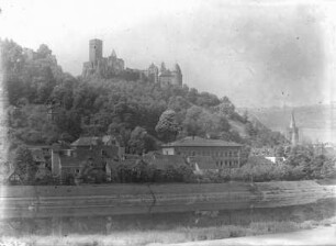 Burg Wertheim : Wertheim. Blick über den Main zur Burg Wertheim