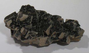 Sphalerit (Zinkblende) über Fluorit (Flussspat) mit Quarz