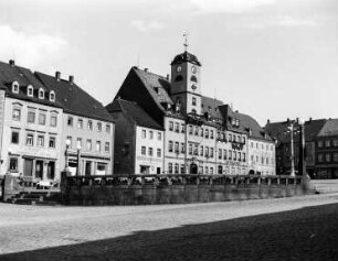 Marktplatz mit Rathaus