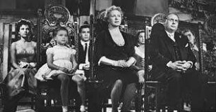 Vater, Mutter und neun Kinder