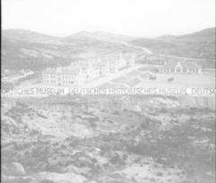 Glasdia von den Bismark-Kasernen in "Tsingtau"