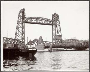 Niederlande, Rotterdam. Eisenbahn-Hubbrücke Koningshavenbrug (Spoorweg hefbrug)