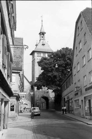 Marbach: Marktstraße mit Stadttor