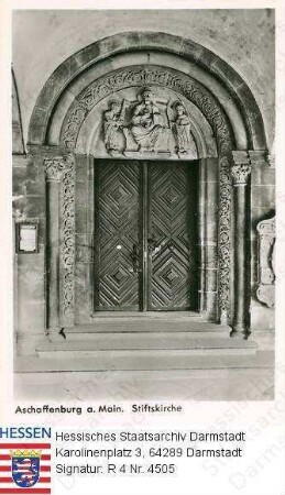 Aschaffenburg, Stiftskirche / Christus als Weltenrichte auf romanischem Portal