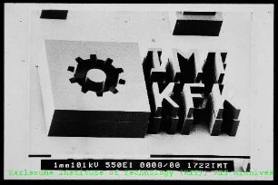 Rasterelektronenmikroskop (REM)-Aufnahme einer Mikrostruktur des Instituts für Mikrostrukturtechnik (IMT)