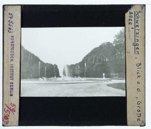Schwetzingen, Schloss : Park, Blick in die Mittelachse