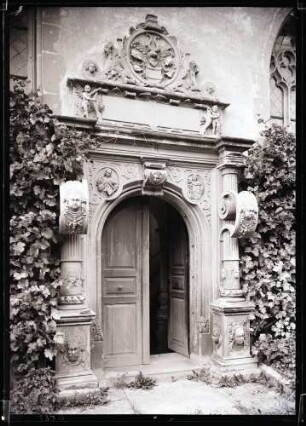 Schloßkirche; Portal von 1599