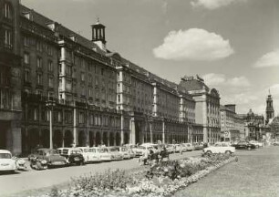 Wohn- und Geschäftshaus : Dresden, Altmarkt, Westseite, Ansicht mit Wohn- und Geschäftshäusern