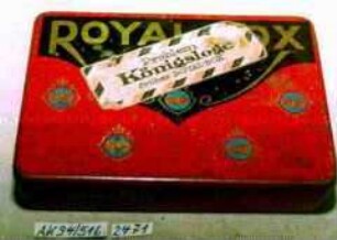 Blechdose für 25 Zigaretten "ROYAL-BOX" mit Etikett "Problem Königsloge früher ROYAL BOX"