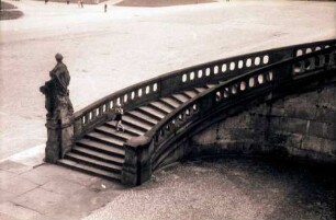Potsdam: Treppe am Neuen Palais, Rückansicht
