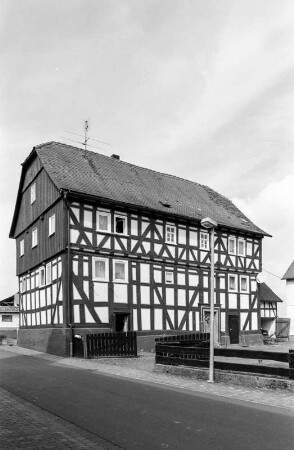 Wohnhaus (Wohnhaus, Fachwerk); Rosenthal, Kirchweg 8