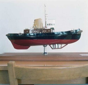 Maschinenfabrik J.M.Voith. Modell eines Wassertreckers mit zwei Voith-Schneider-Propellern