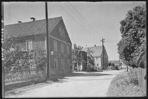 Schänitz. Gasthof und Dorfstraße