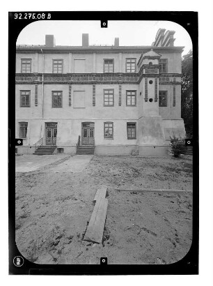 Gadebusch. Schloß (1571-11573; C. Haubitz; Restaurierung 1903-1904; G. Hamann). Parkfront (Teilansicht)