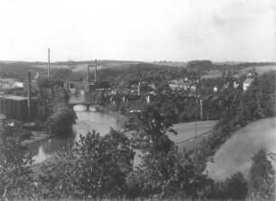 Lunzenau, Stadtteilansicht : Lunzenau. Stadtteilansicht über die Zwickauer Mulde aufwärts nach Südwest