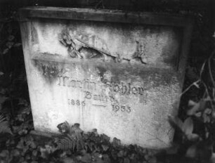 Grabstein für Martin Köhler : Grabstein für Martin Köhler. Sandstein. nach 1953. Dresden-Coschütz, Friedhof