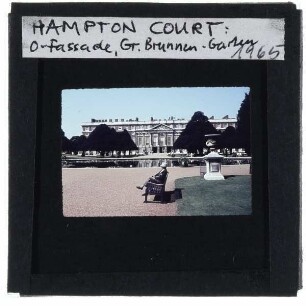 London, Hampton Court : Great Fountain Garden, Ostfassade