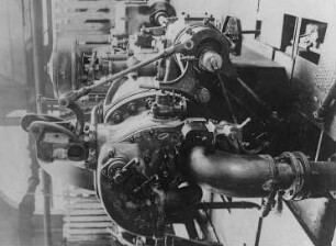 Sauggasmotor, Zylinderkopf (Deutz, Köln) : Technikgeschichte | Maschinenbau | Kraftmaschinen | Gasgeneratoren, Gasmaschinen