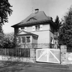 Bensheim, Roonstraße 8