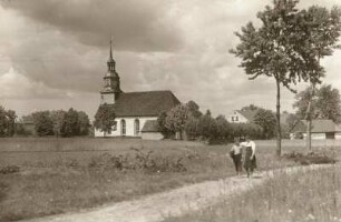 Blick zur Pfarrkirche : Großnaundorf, Blick zur evangelischen Pfarrkirche