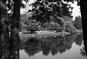 Berlin: Landwehrkanal im Tiergarten von der Schleuse