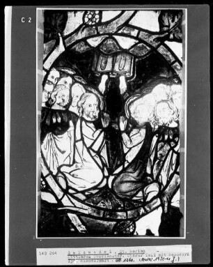 Mittleres Chorfenster mit Szenen aus dem Leben Jesu und Königs- und Prophetenreihe — Rechte Fensterbahn mit Szenen von der Passion Christi bis Pfingsten — Christi Himmelfahrt
