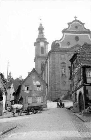 Ettenheim: Gasse am Rathaus zur Kirche; mit Ochsengespann