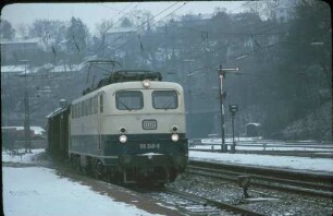 Gäubahn Stuttgart West Einfahrt Lok 110 240 Eilzug MDie-Wagen