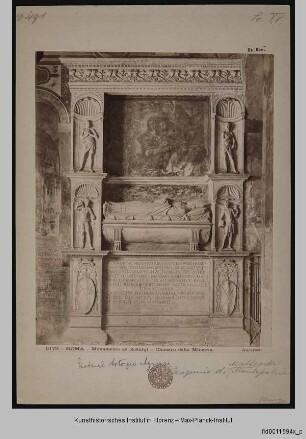 Grabmonument des Kardinals Astorgio Agnensi (+1451)