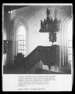 Kanzel mit dazugehörigem Schalldeckel
