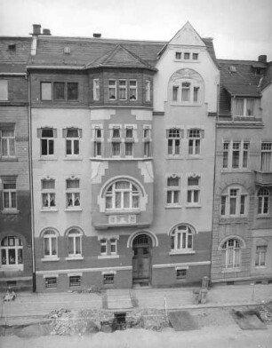Adorf. Wohnhaus, Karl-Liebknecht-Straße 18. Straßenfront