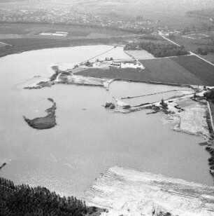Kiesgewinnung in den Kiesgruben beim Rhein.