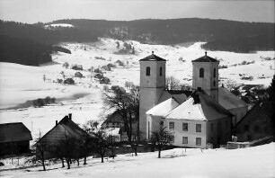 Herrischried: Kirche und Ort, von oben