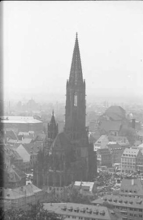Freiburg i. Br.: Blick vom Dattler zum Münster