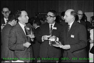 Symposium der International Atomic Energy Agency (IAEA) zum Thema "Fast Reactor Physics and Related Safety Problems" am Kernforschungszentrum Karlsruhe (KfK)