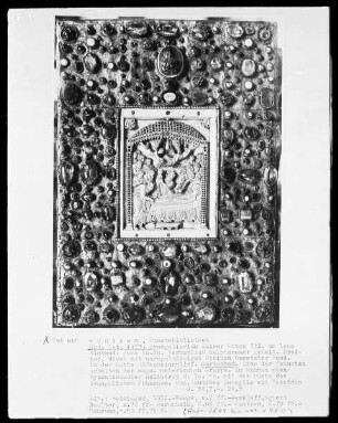 Evangeliar Kaiser Ottos III. aus dem Bamberger Dom — Vorderdeckel mit Elfenbeinrelief
