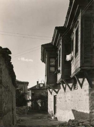 Bulgarien. Nessebar. Wohnhäuser, 19. Jahrhundert. Straßenansicht