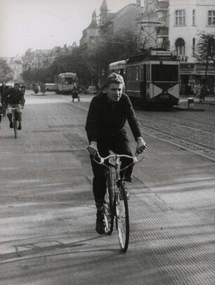 Radfahrer ohne Lampe
