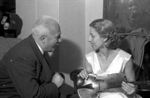 Madrid (Spanien): Konzert; im Foyer; Lola Bobesco