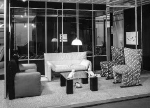 Ausstellungskoje des VEB Polstermöbelkombinat Oelsa-Rabenau