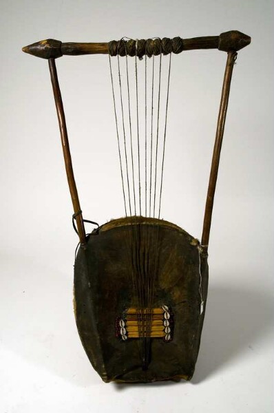 Shell lyre