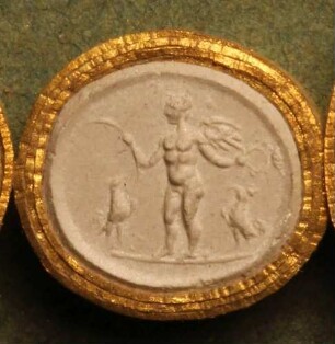 Cupido kürt unter zwei streitenden Hähnen einen zum Sieger (Daktyliothek, Erstes Mythologisches Tausend)
