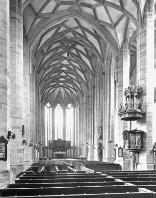 Halle (Saale), ehem. Augustiner-Chorherrenstiftskirche St. Moritz, Inneres, nach Osten; Conrad von Einbeck