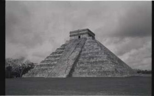 Chichen Itza, Castillo (CHN: Str. 2D5)