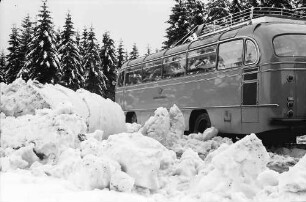 Mummelsee: Postomnibus im Schnee