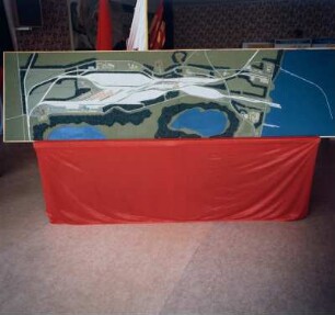 Modellausschnitt des Fährhafens, Bau des Fährhafens Mukran, Sassnitz